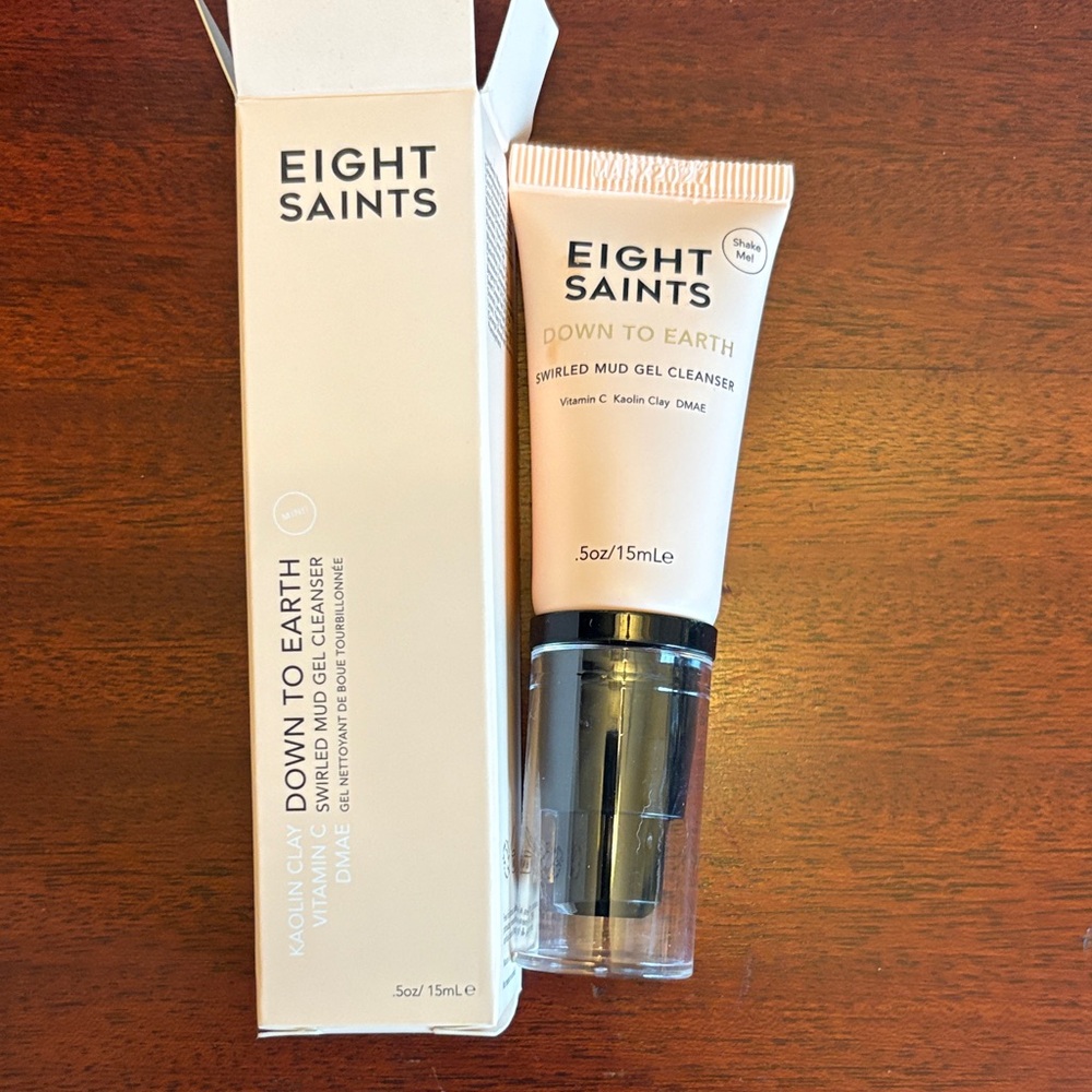 Eight Saints Down to Earth Swirled Mud Gel Cleanser - Cream NIB